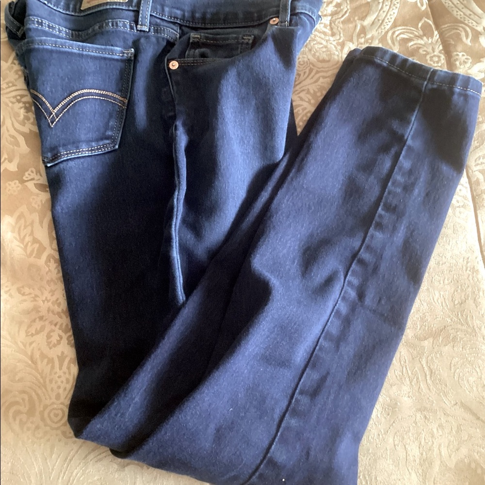 LEVI’S STRAUSS & COMPANY BLUE SKINNY STRETCH JEANS SZ 5M. $19.